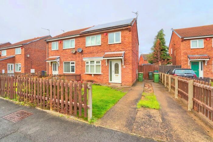 3 Bedroom Semi-Detached House To Rent In Tennyson Close, Grangetown TS6