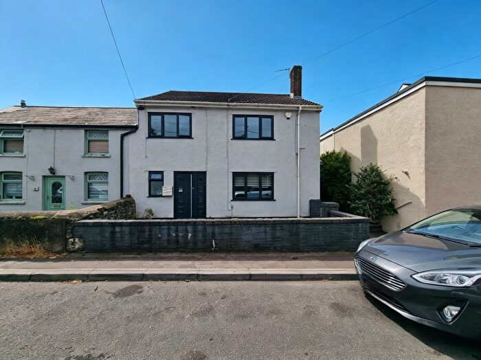 4 Bedroom Semi Detached House For Sale In Hendre Road, Pencoed, CF35