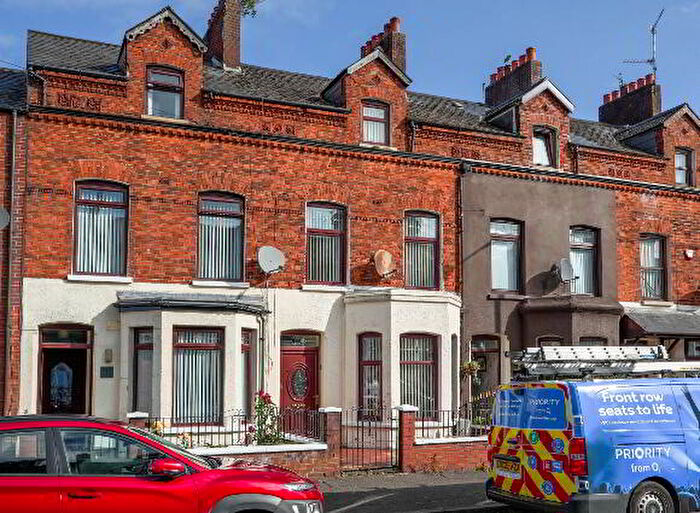 4 Bedroom Mid TownHouse For Sale In Madrid St, Belfast, BT5