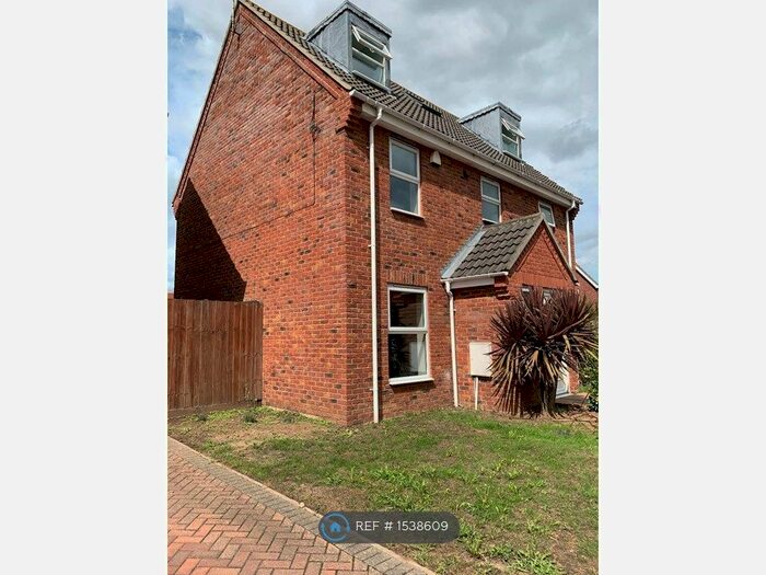 5 Bedroom Detached House To Rent In Carrel Road, Gorleston, Great Yarmouth, NR31