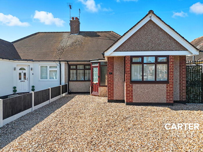 2 Bedroom Semi-Detached Bungalow For Sale In Heathview Road, Grays, RM16