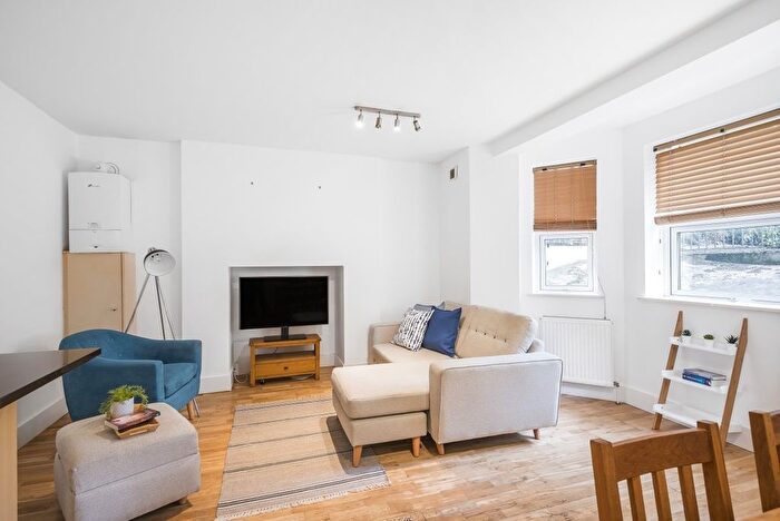 1 Bedroom Flat To Rent In Bedford Hill, Balham, London, SW12