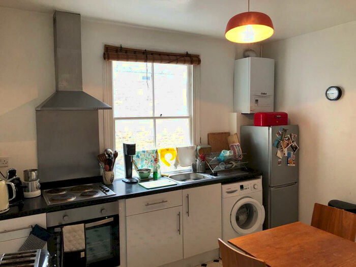 2 Bedroom Apartment To Rent In Church Walk, Off Newington Green, London, N16
