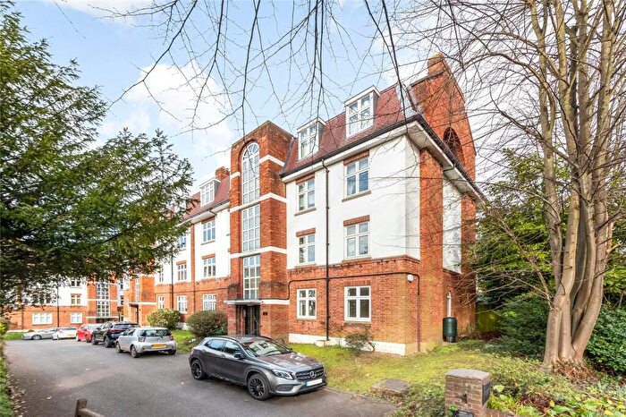1 Bedroom Apartment For Sale In Highland Road, London, SE19