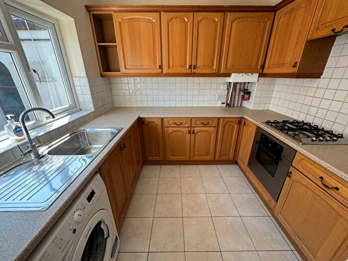 3 Bedroom Flat To Rent In Warley Hill, Warley, Brentwood, CM14