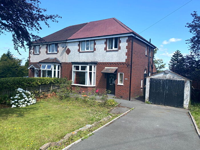 3 Bedroom Semi-Detached House For Sale In Ashgrove, Thornham, Rochdale, OL16