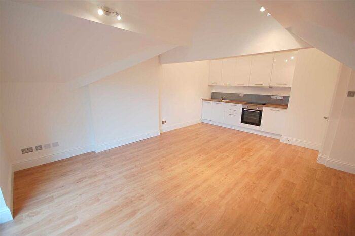 2 Bedroom Flat To Rent In Chandos Road, Chorlton, Manchester, M21