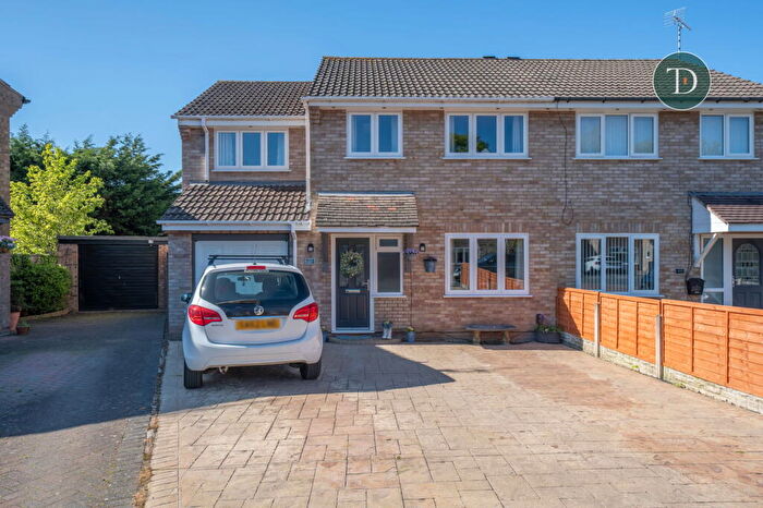 4 Bedroom Semi-Detached House For Sale In Northbury Road, Great Sutton, Ellesmere Port, CH66
