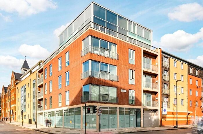 1 Bedroom Flat To Rent In Copenhagen Street, Islington, N1