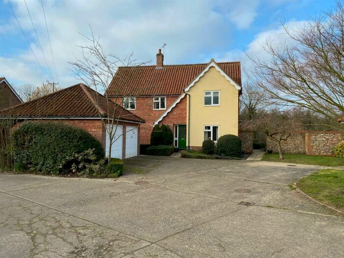 4 Bedroom Detached House For Sale In All Saints Close, Wetheringsett, Stowmarket, IP14