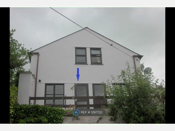 2 Bedroom Flat To Rent In Castle Street, Liskeard PL14