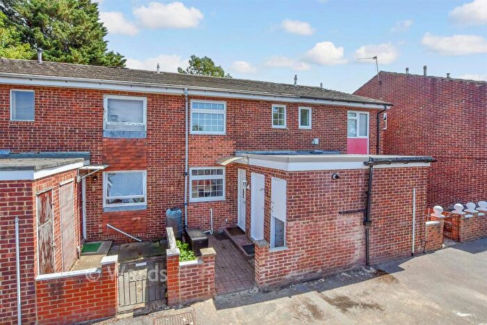 2 Bedroom Terraced House For Sale In Stanhope Close, Maidstone, Kent, ME14