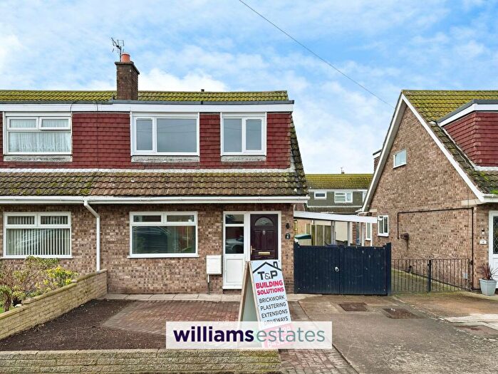 3 Bedroom Semi-Detached House For Sale In Derwent Close, Prestatyn, LL19