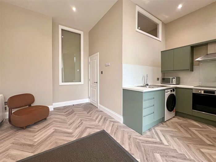 2 Bedroom Flat To Rent In Clayton Street West, Newcastle Upon Tyne, NE1