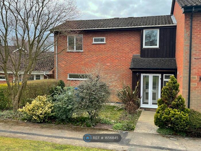 3 Bedroom End Of Terrace House To Rent In Finmere, Bracknell, RG12