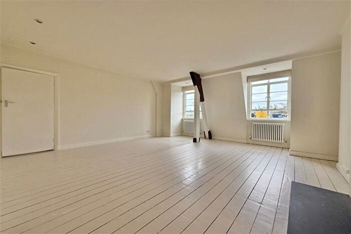 2 Bedroom Apartment To Rent In Wilmslow Road, Manchester, M20