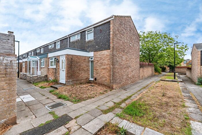 2 Bedroom End Of Terrace House For Sale In Guernsey Close, Southampton, Hampshire, SO16