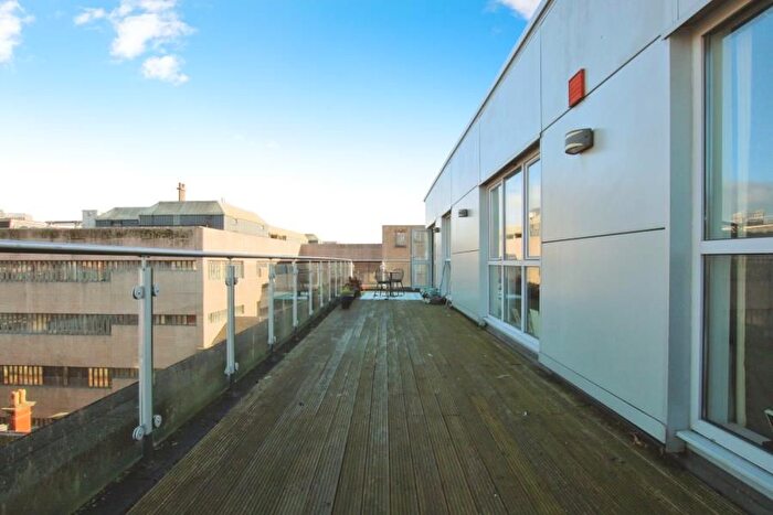 2 Bedroom Flat To Rent In Marsh Street, Bristol, BS1