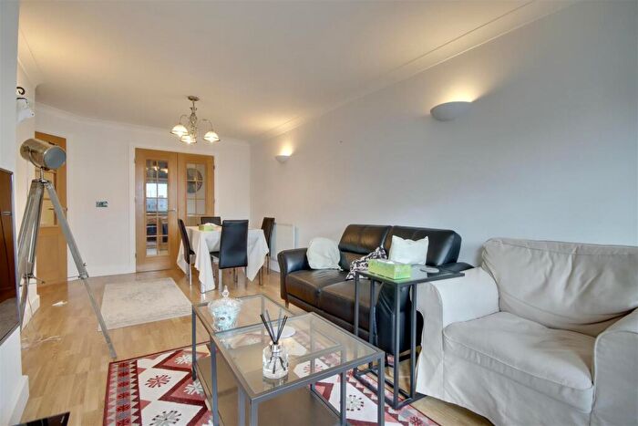 2 Bedroom Flat To Rent In Arethusa House, Gunwharf Quays, Portsmouth, PO1