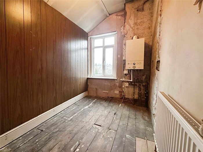 3 Bedroom Terraced House For Sale In St. Marks Road, Smethwick, West Midlands, B67