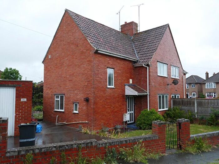 3 Bedroom Semi-Detached House To Rent In Rosebery Avenue, Yeovil, BA21