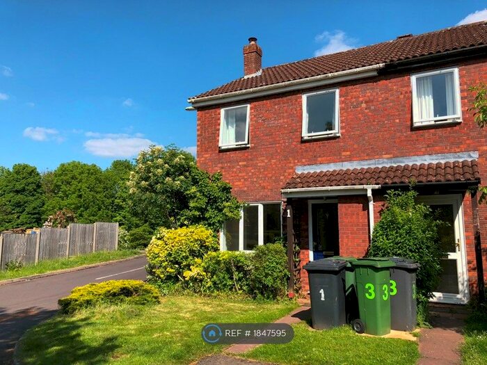 3 Bedroom Terraced House To Rent In Mccartney Walk, Basingstoke, RG22
