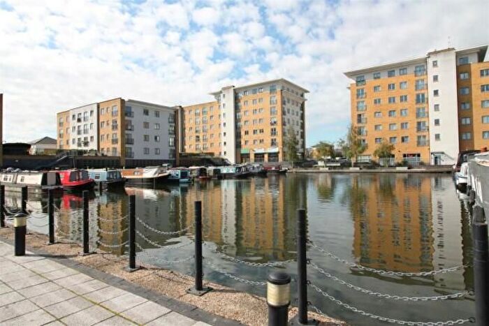 2 Bedroom Flat To Rent In Grand Union Way, Southall, UB2