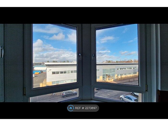 2 Bedroom Flat To Rent In Brand Street, Glasgow, G51