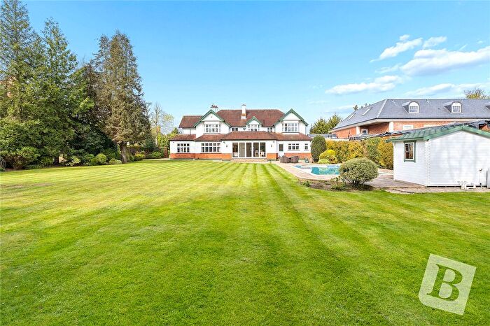 6 Bedroom Detached House For Sale In Elm Grove, Emerson Park, RM11