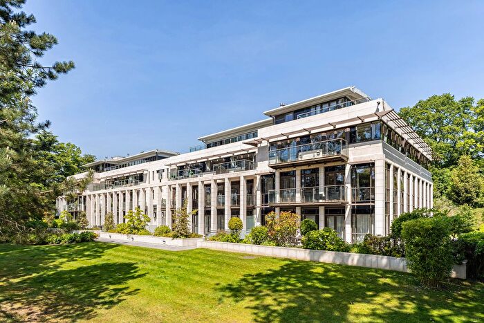2 Bedroom Flat For Sale In Charters Road, Sunningdale, Berkshire, SL5
