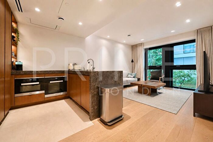1 Bedroom Flat For Sale In Lincoln Square, Portugal Street, Holborn, WC2A