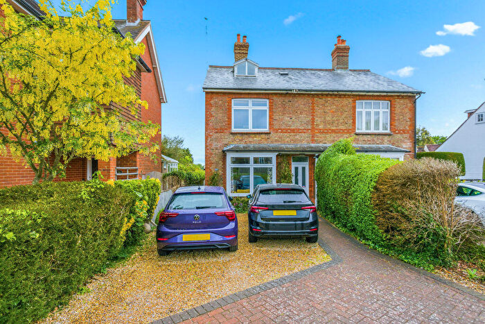 4 Bedroom Semi-Detached House For Sale In Hassocks Road, Hurstpierpoint, BN6
