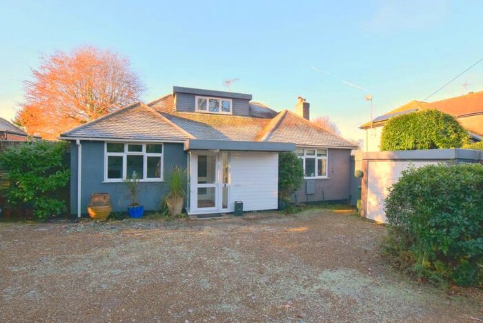 3 Bedroom Bungalow For Sale In Chalk Lane, East Horsley, KT24