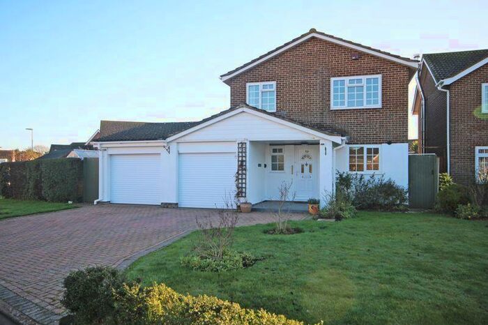 4 Bedroom Detached House To Rent In Silverdale, Barton On Sea, BH25