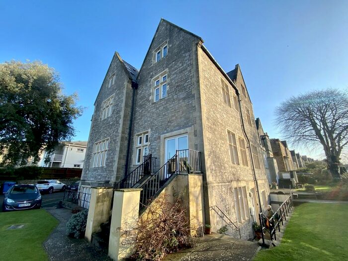 2 Bedroom Apartment To Rent In Clevedon, Bellevue Road, BS21