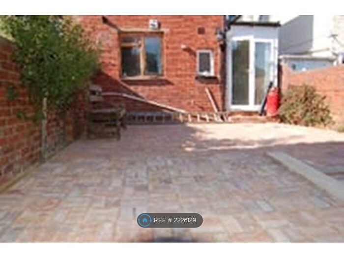 6 Bedroom Terraced House To Rent In Monks Road, Exeter, EX4