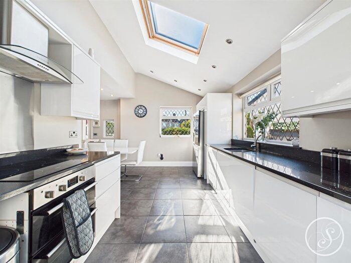 4 Bedroom Detached House For Sale In Selby Road, Leeds, LS15