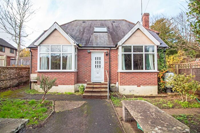 3 Bedroom Detached Bungalow For Sale In London Road, Horndean, PO8