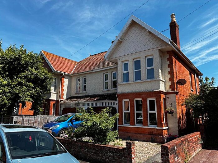 4 Bedroom Semi Detached House For Sale In Jaycroft Road, Burnham-On-Sea, TA8