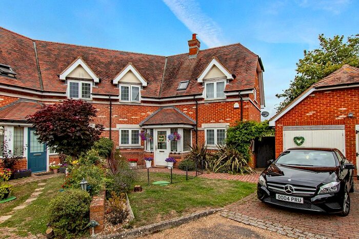 3 Bedroom Property For Sale In Ewe And Lamb Mews, Wittersham, Tenterden, TN30