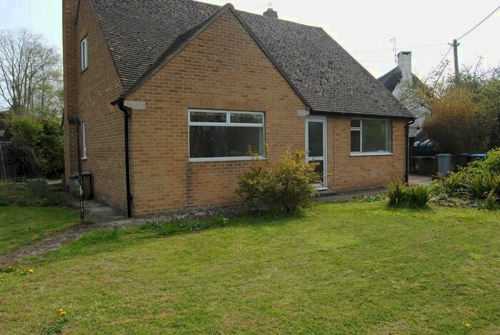 2 Bedroom Detached House To Rent In Abingdon Road, Standlake, Oxon, OX29