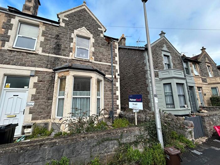 2 Bedroom Flat To Rent In Clifton Road, BS23