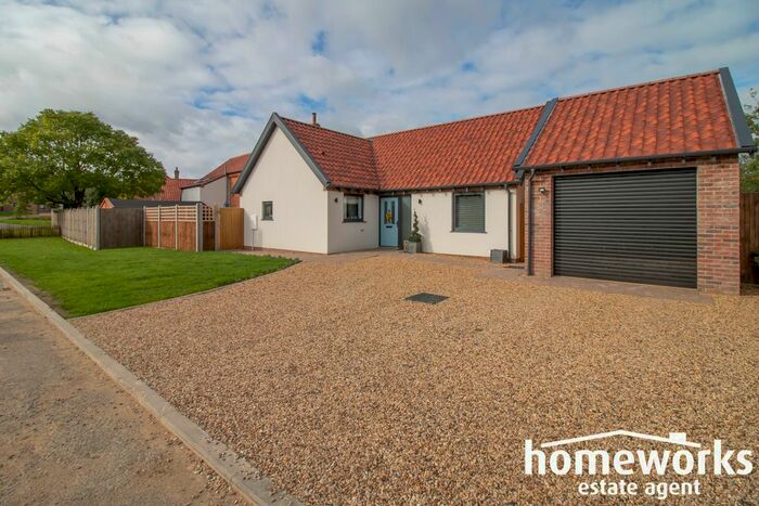 3 Bedroom Detached Bungalow For Sale In Blenheim Drive, Swanton Morley, NR20