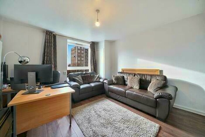 2 Bedroom Flat To Rent In Kennington Lane, London, SE11