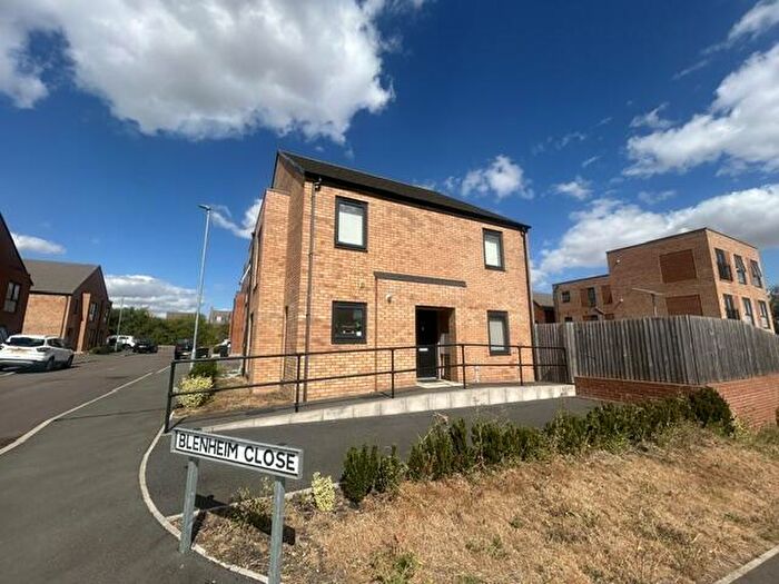 3 Bedroom Semi-Detached House For Sale In Kilworth Road Middlemore Daventry, NN11