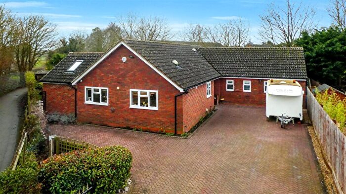 4 Bedroom Detached Bungalow For Sale In Lakes Lane, Newport Pagnell, MK16