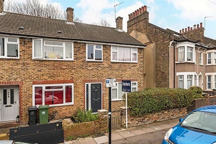 3 Bedroom End Terrace House For Sale In Marsala Road, Lewisham, SE13