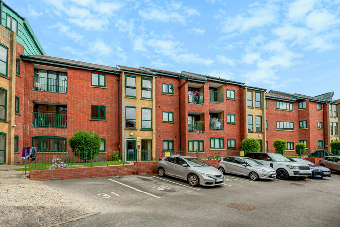 2 Bedroom Apartment To Rent In Birch Lane, Manchester, M13