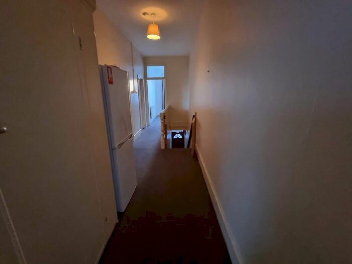 2 Bedroom Flat To Rent In East End Road, London, N2