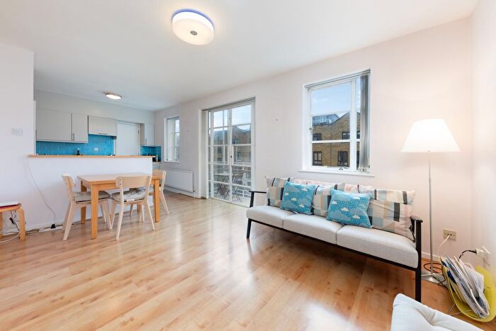 2 Bedroom Flat To Rent In Roy Square, London, E14